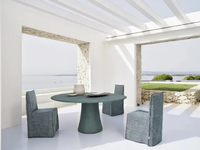 Noa table in spatulated resin by Gervasoni.