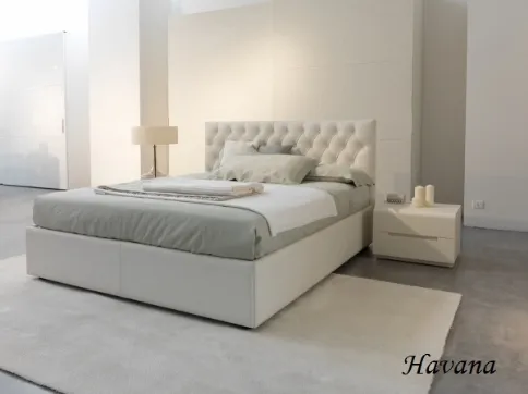 La Falegnami leather beds in promotion